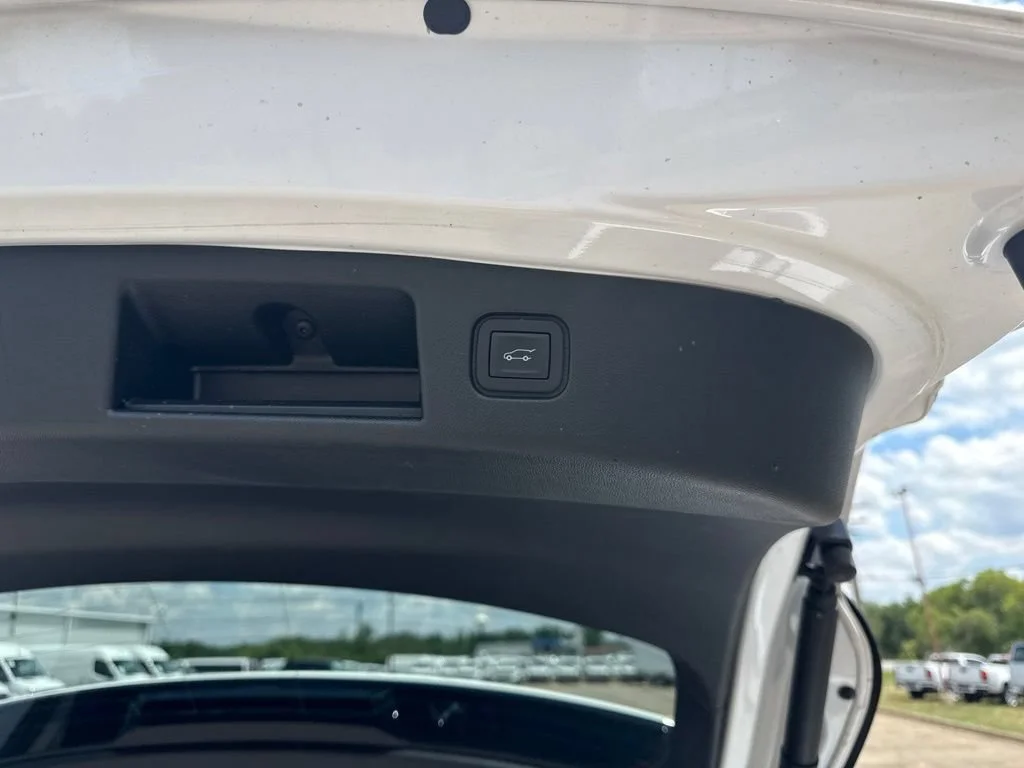 Used 2025 White Honda 1SE image 32