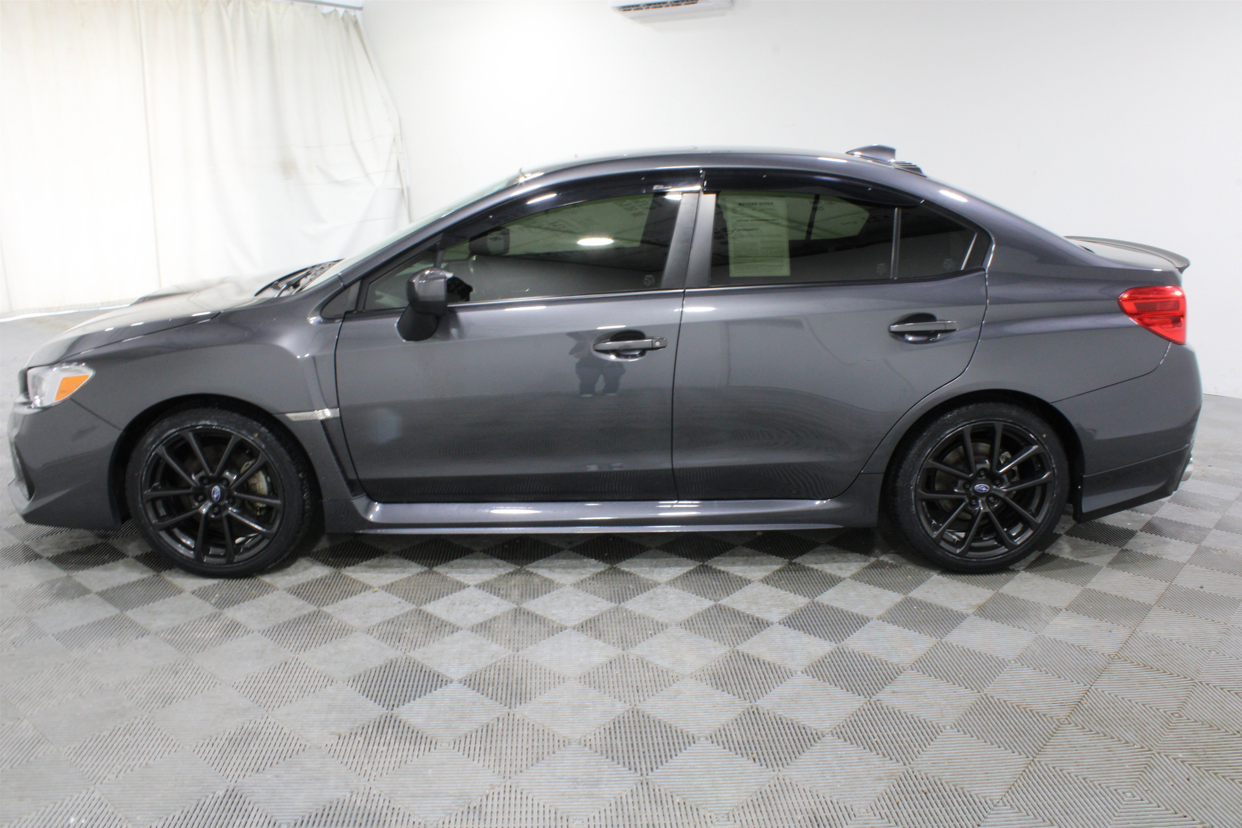 Used 2020 Magnetite Gray Metallic Subaru Premium image 29
