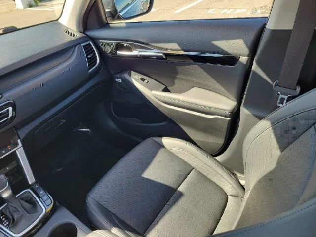 Used 2021 Gray Kia SX image 15