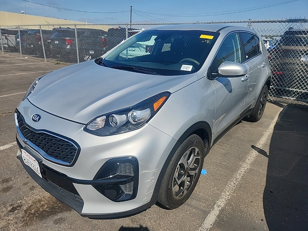 Certified Used 2022 Sparkling Silver Kia LX image 3