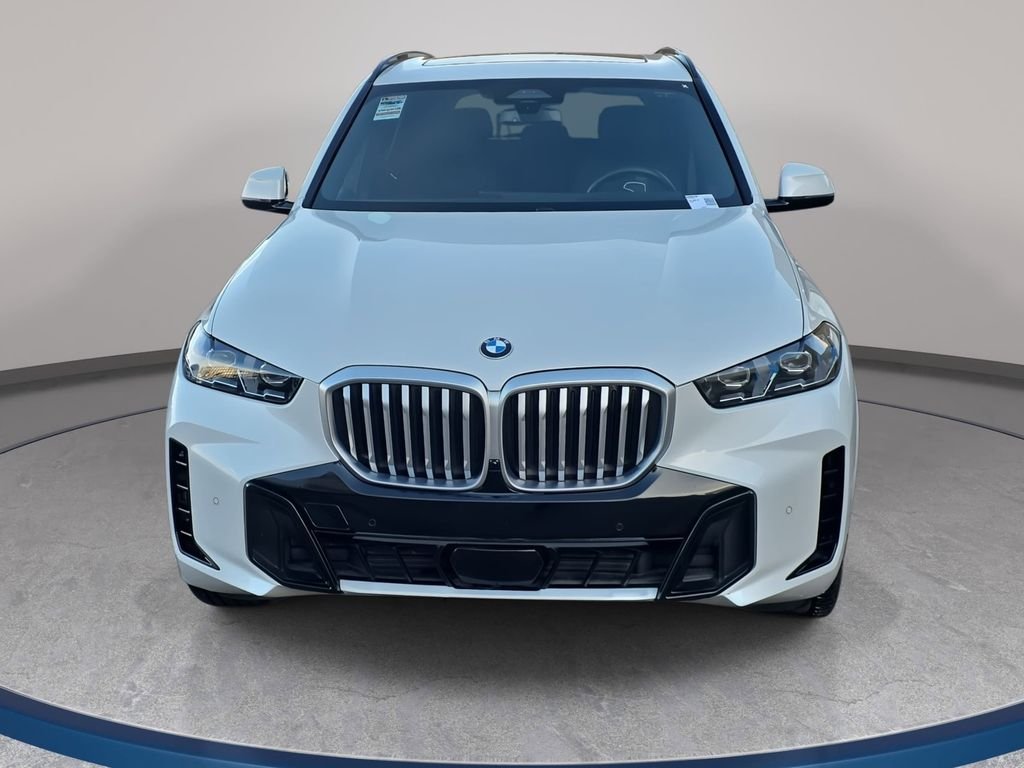 Used 2025 White BMW xDrive40i image 3