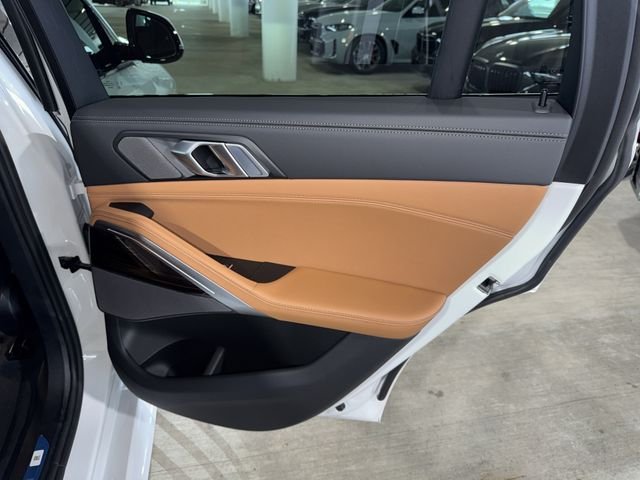 New 2027 Mineral White Metallic BMW xDrive40i image 10