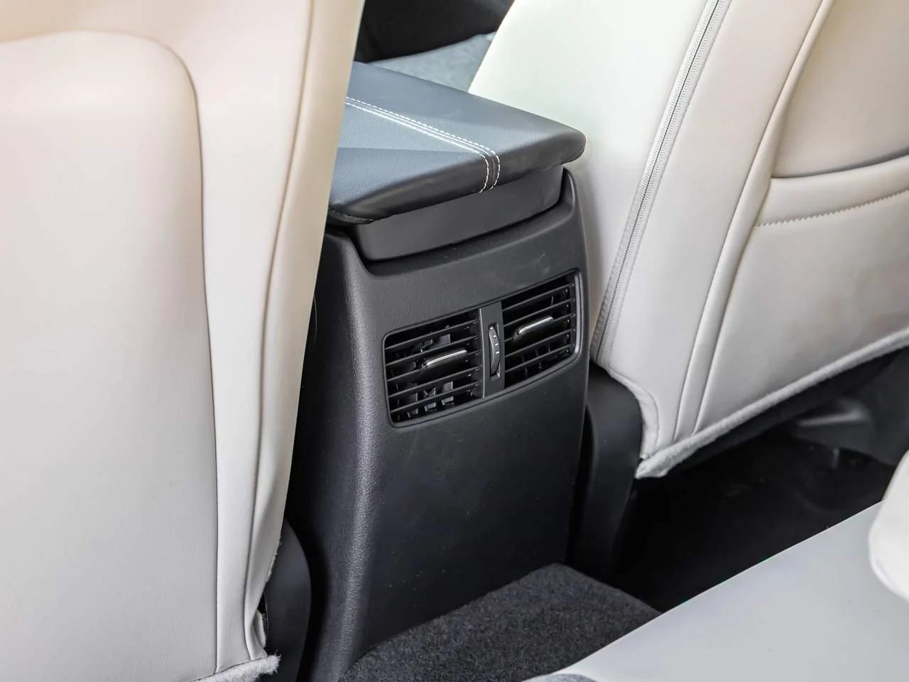 2026 Mazda CX-30 Aire Edition - Photo 24