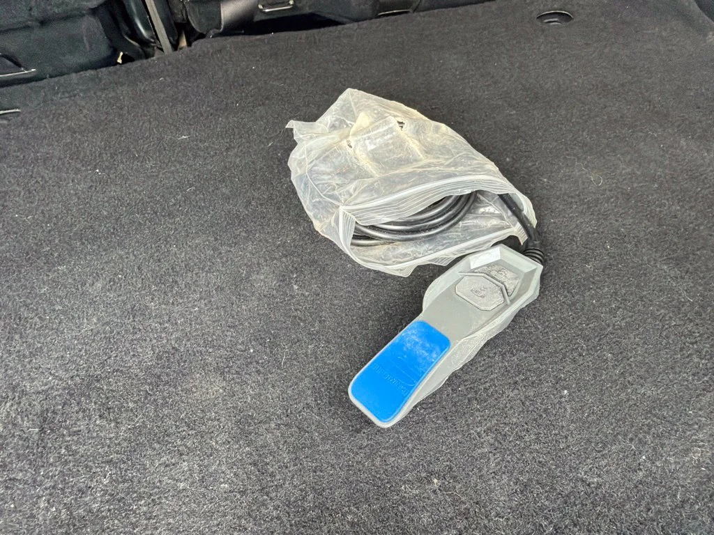 Used 2018 Beige Jeep Unlimited Sport image 11