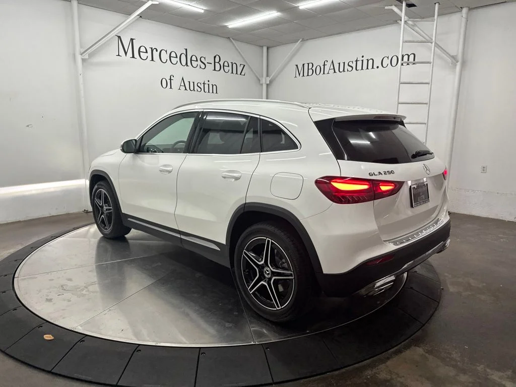 New 2026 White Mercedes-Benz GLA 250 image 5