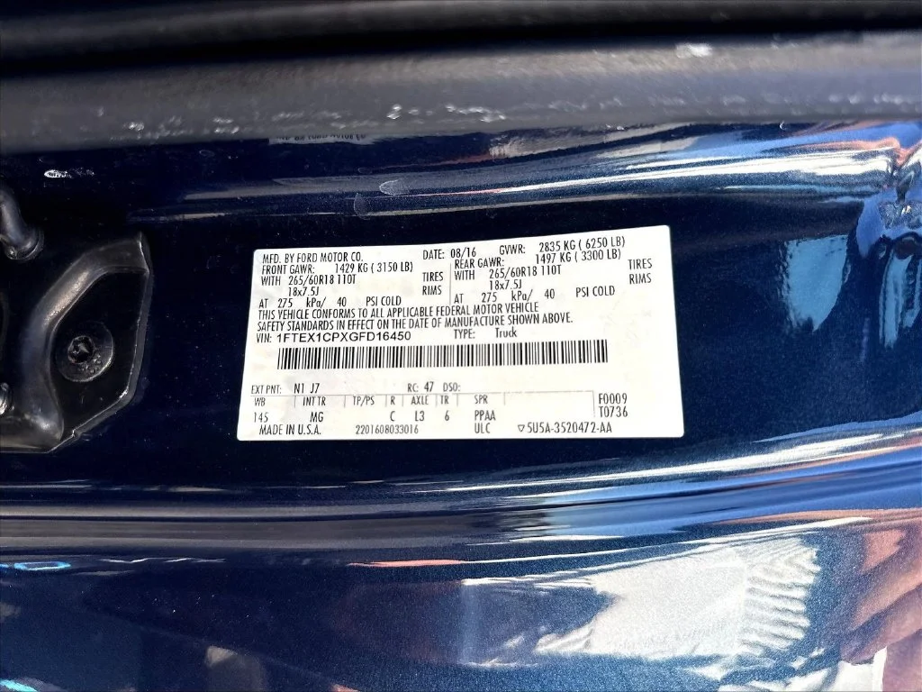 Used 2016 Blue Jeans Metallic Ford XLT image 24