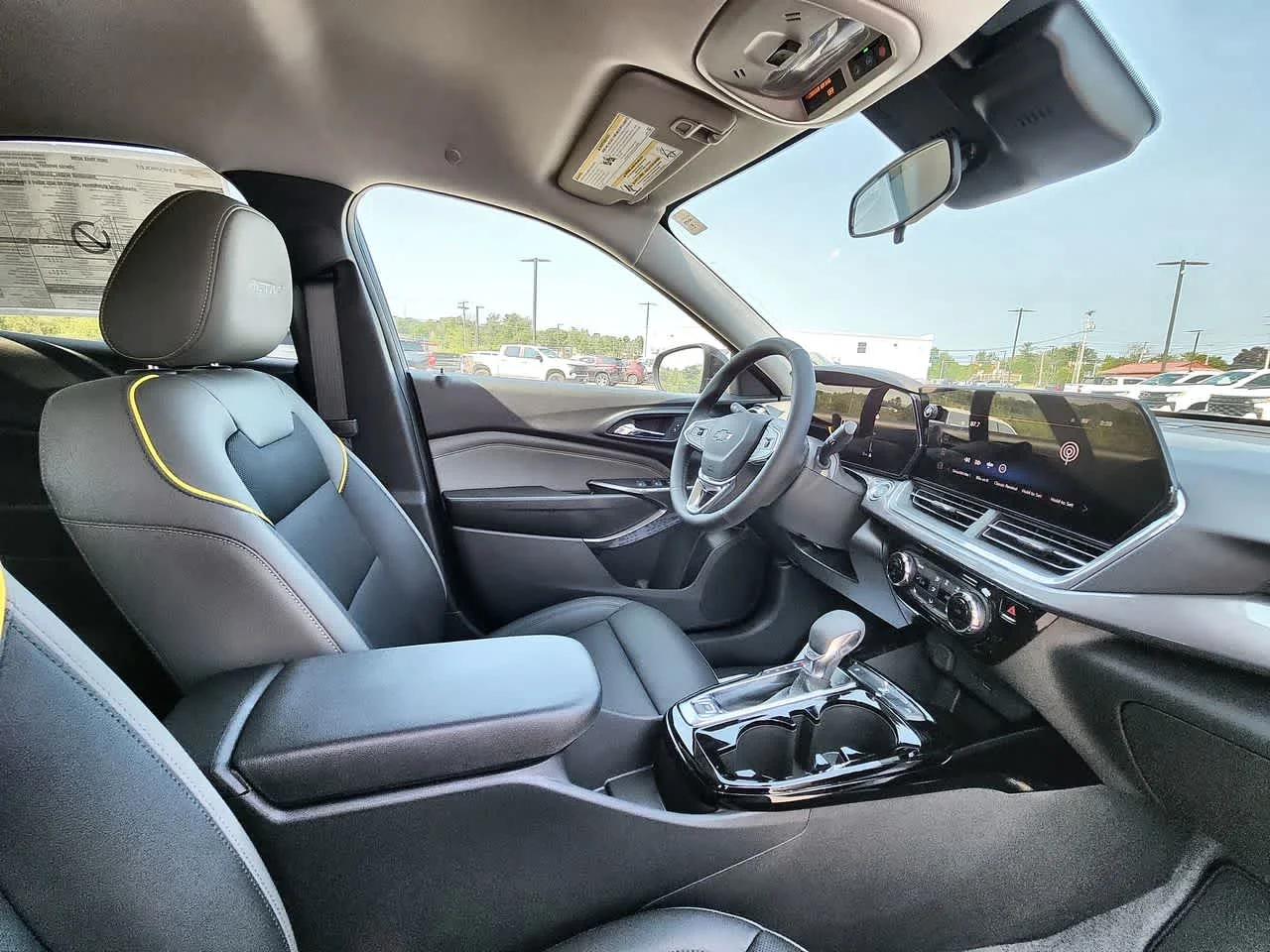 Used 2025 Mosaic Black Metallic Chevrolet ACTIV image 16