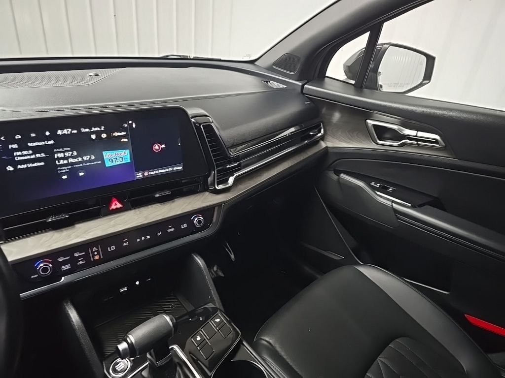 Used 2023 Green Kia X-Line image 27