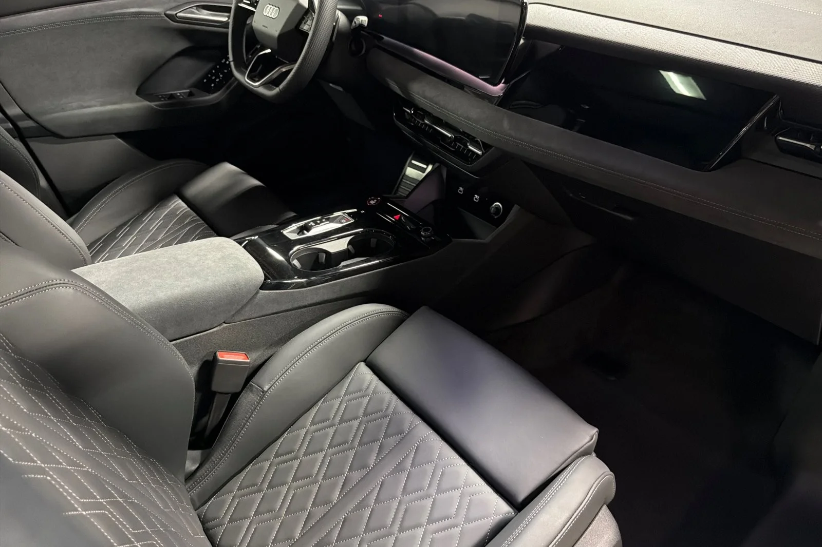 New 2027 Daytona Gray Pearl Effect Audi Premium Plus quattro image 15