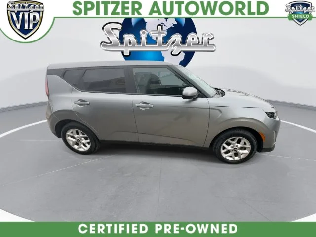 Certified Used 2024 Gray Kia LX image 17