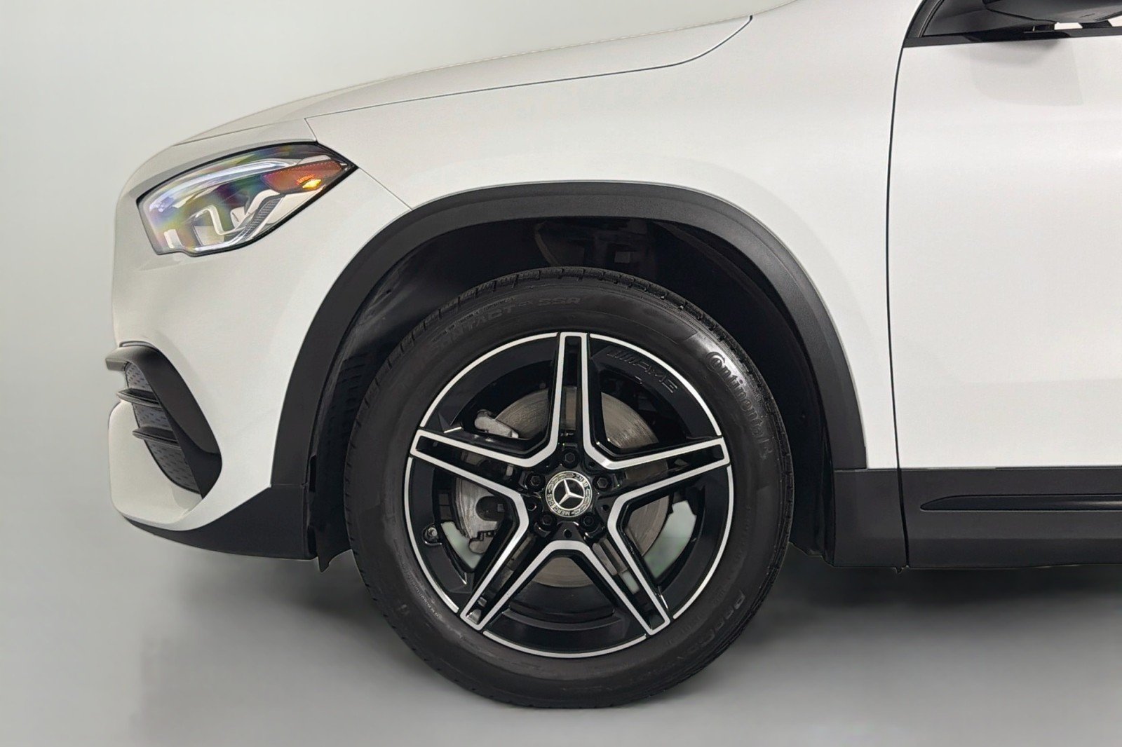 Used 2022 Digital White Metallic Mercedes-Benz 250 image 9