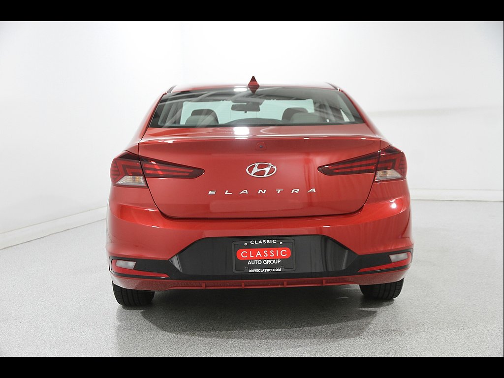 Used 2019 Scarlet Red Hyundai SEL image 17