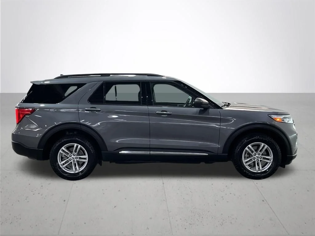 Used 2022 Gray Ford XLT image 9