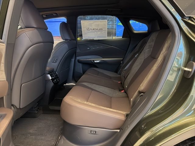2026 Lexus RX 450h+ Luxury - Photo 8