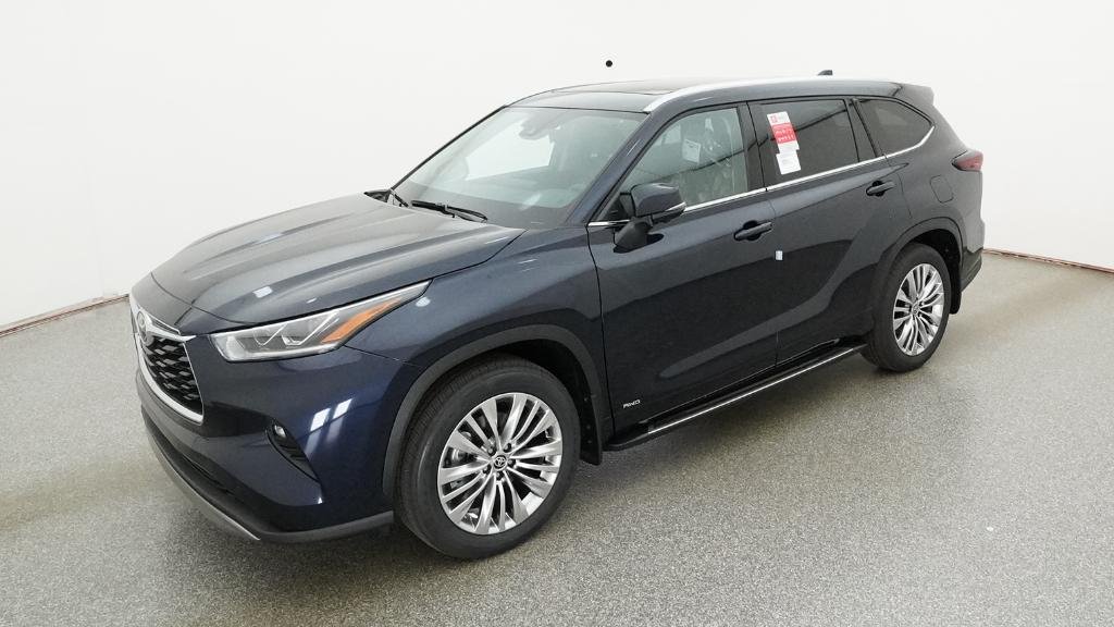 2026 Toyota Highlander Hybrid Platinum AWD's photo