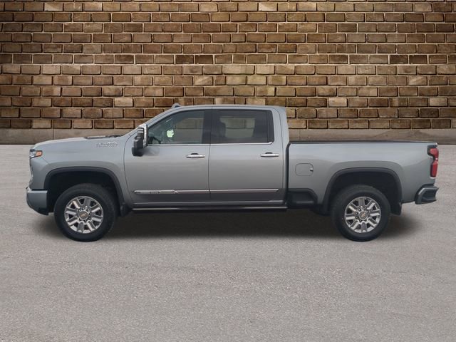 2025 Chevrolet Silverado 3500HD High Country photo 2