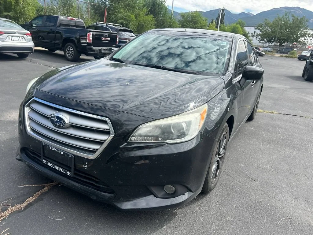 Used 2017 Crystal Black Silica Subaru 2.5i image 11