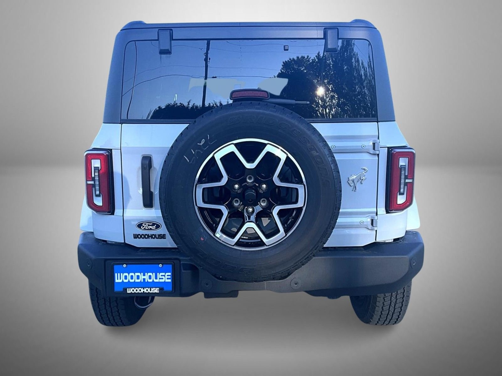 New 2026 Avalanche Gray Ford Outer Banks image 6