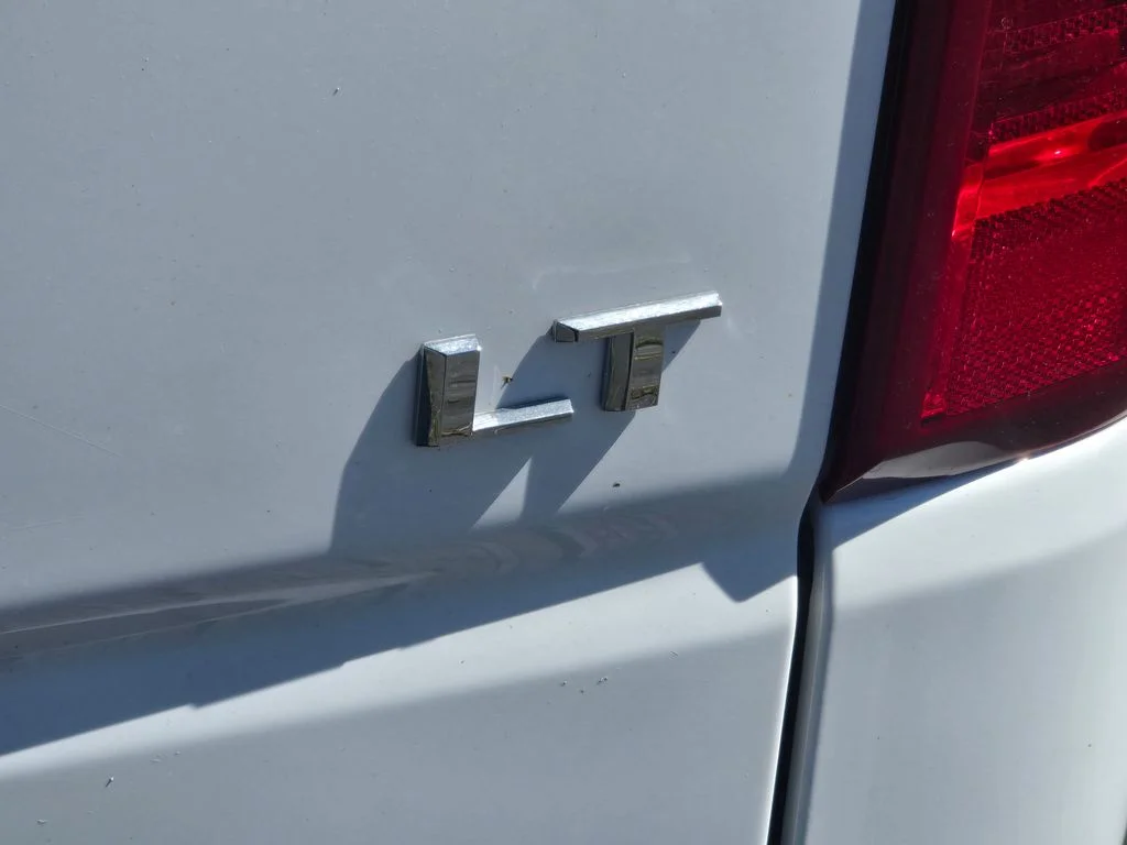 Used 2021 White Chevrolet LT image 5
