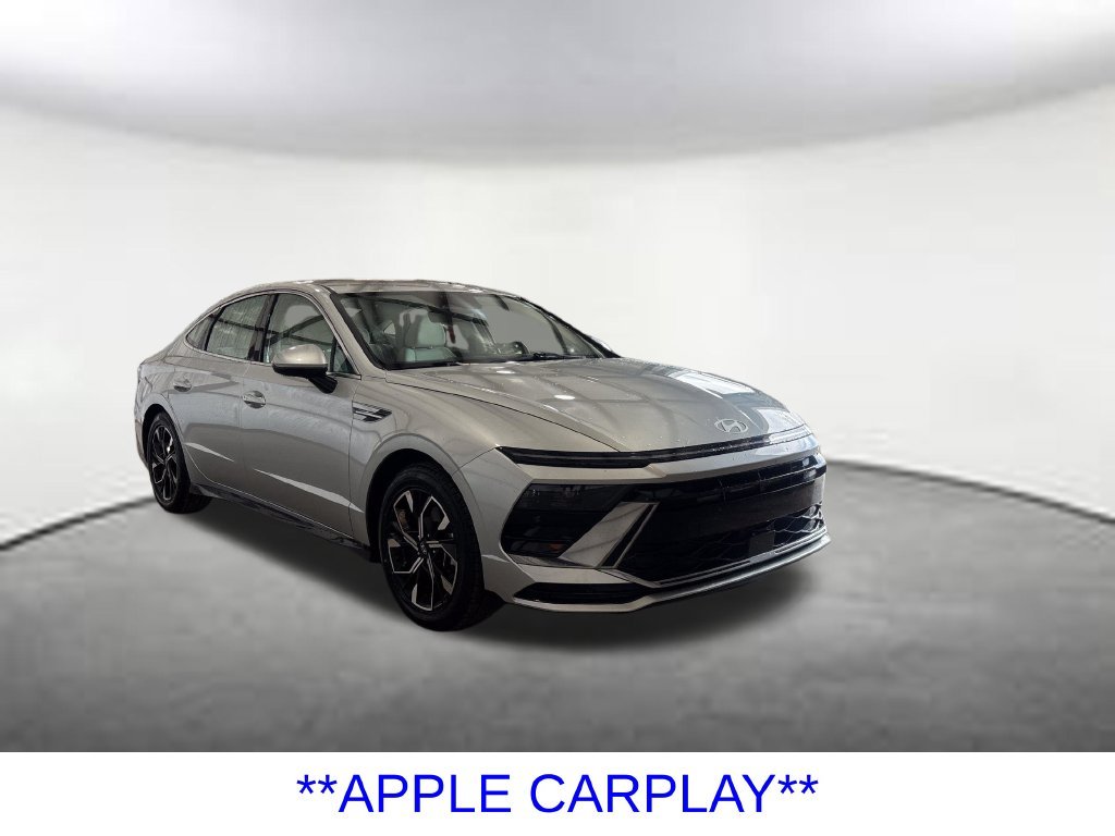 Certified Used 2025 Silver Hyundai SEL image 7