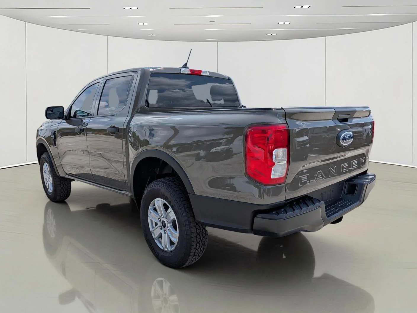 New 2026 Marsh Gray Ford XL image 9