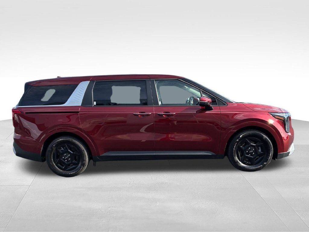 Used 2026 Red Kia LXS image 5
