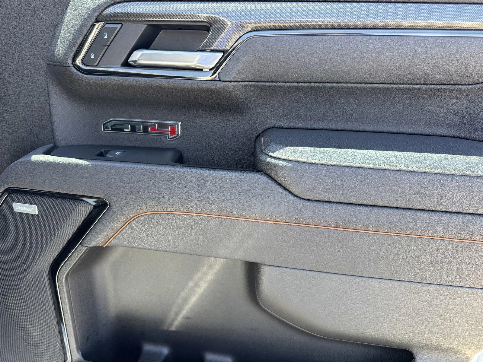 Used 2025 Summit White GMC AT4 image 9