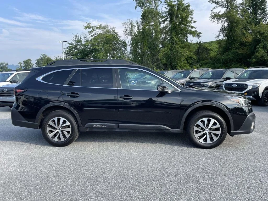 Used 2021 Crystal Black Silica Subaru Premium image 27