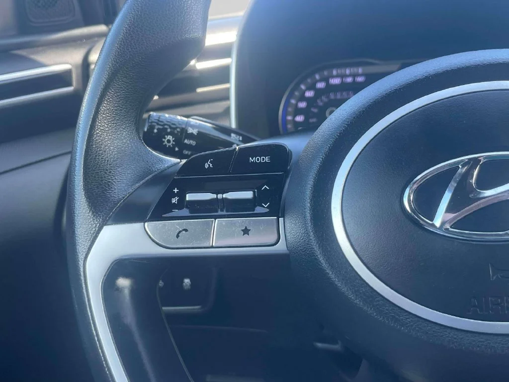 Certified Used 2023 Black Hyundai SE image 22