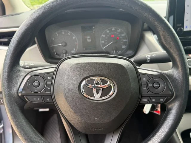 Certified Used 2025  Toyota LE image 13