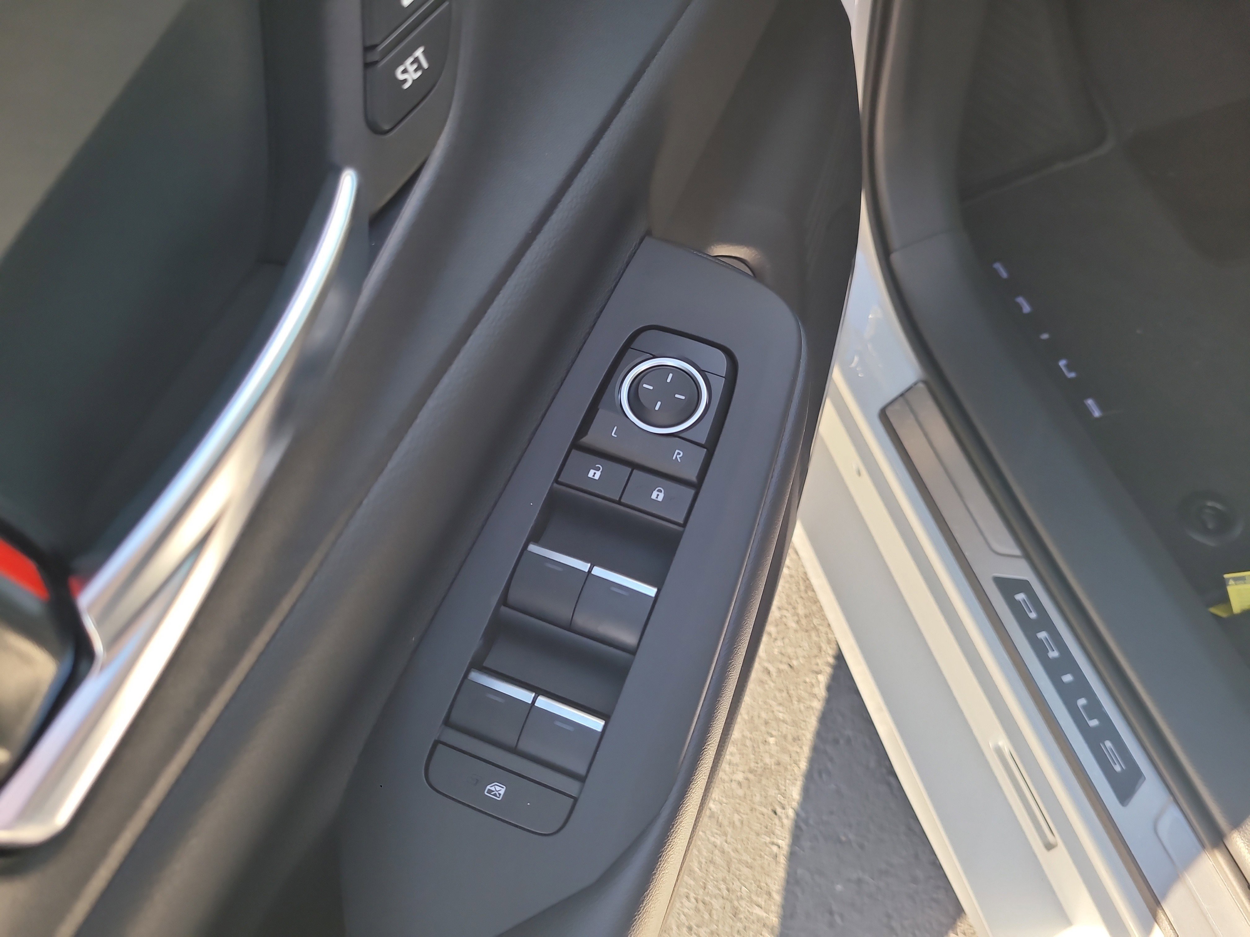 New 2026 Wind Chill Pearl <sup>1</sup> Toyota  XSE Premium image 11