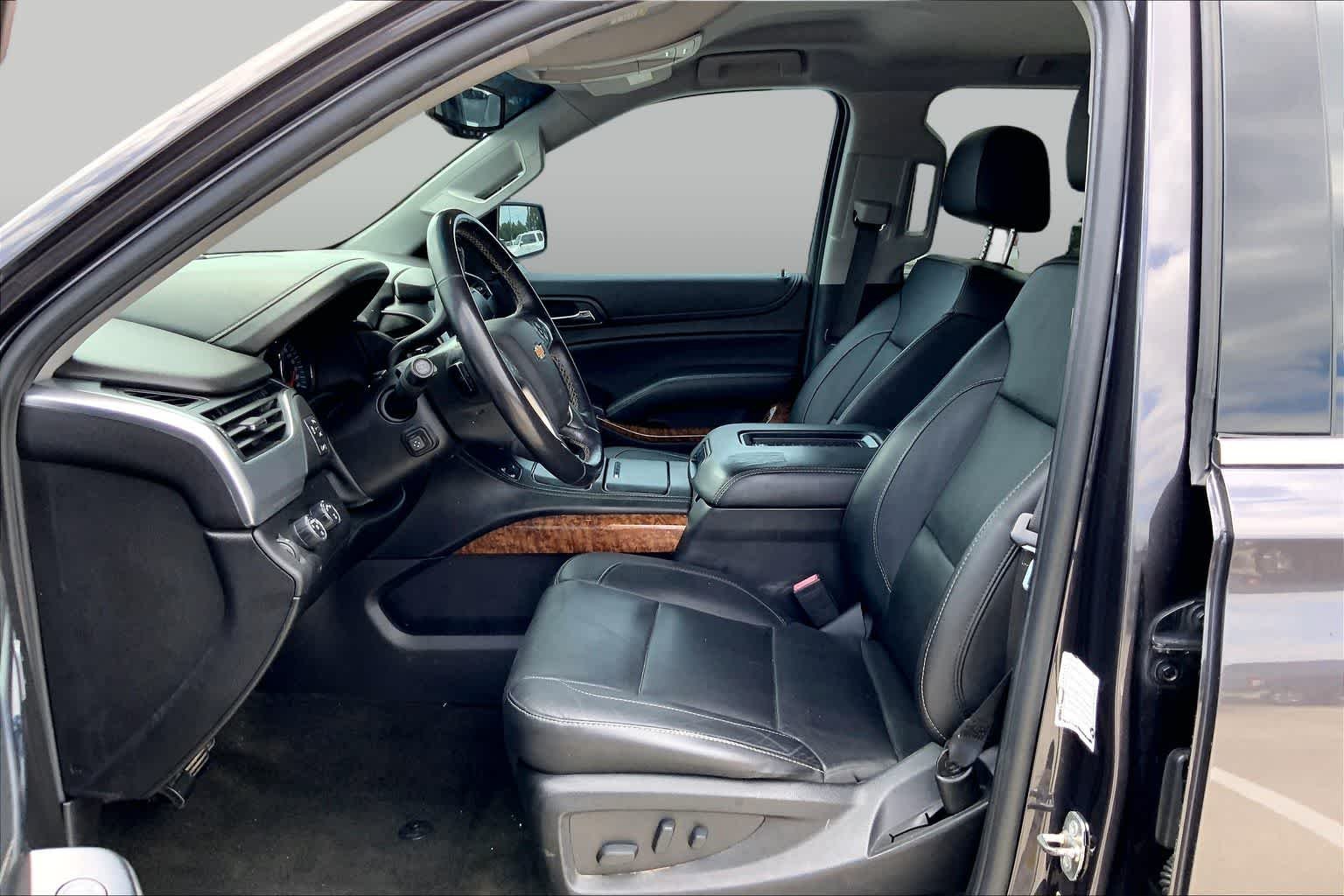 Used 2018 Tungsten Metallic Chevrolet Premier image 7