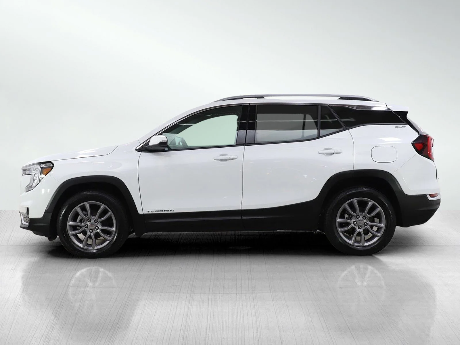 Used 2024 GMC Terrain SLT with VIN 3GKALVEG3RL368773 for sale in Minneapolis, Minnesota