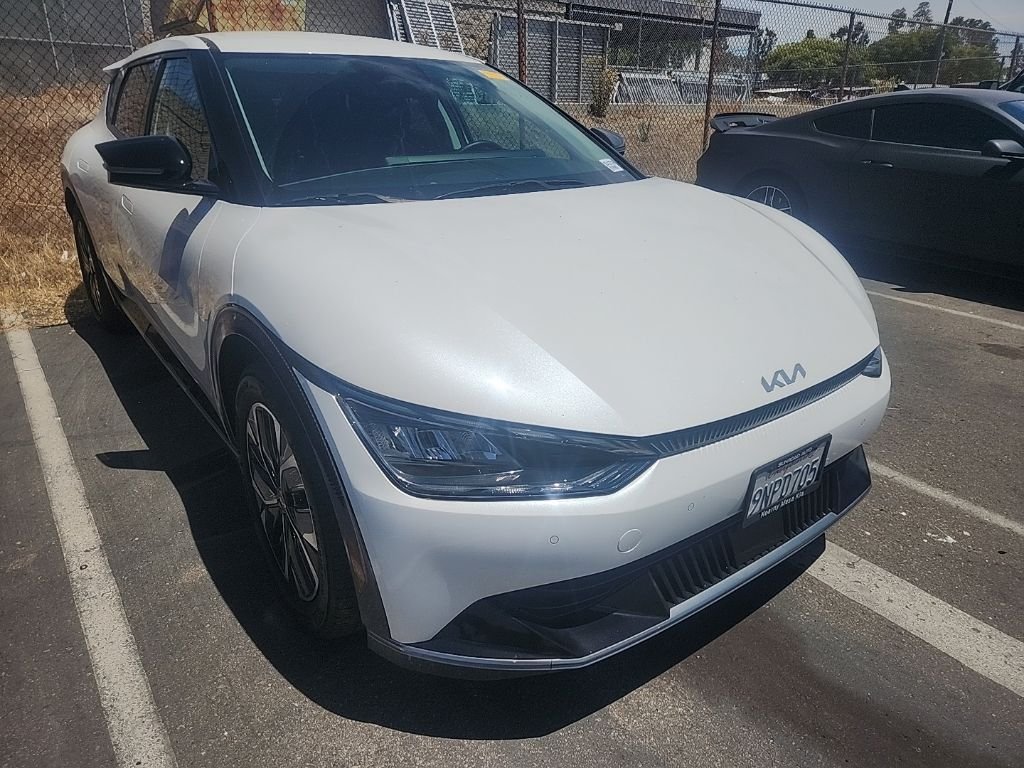 2024 Kia EV6 Wind's photo