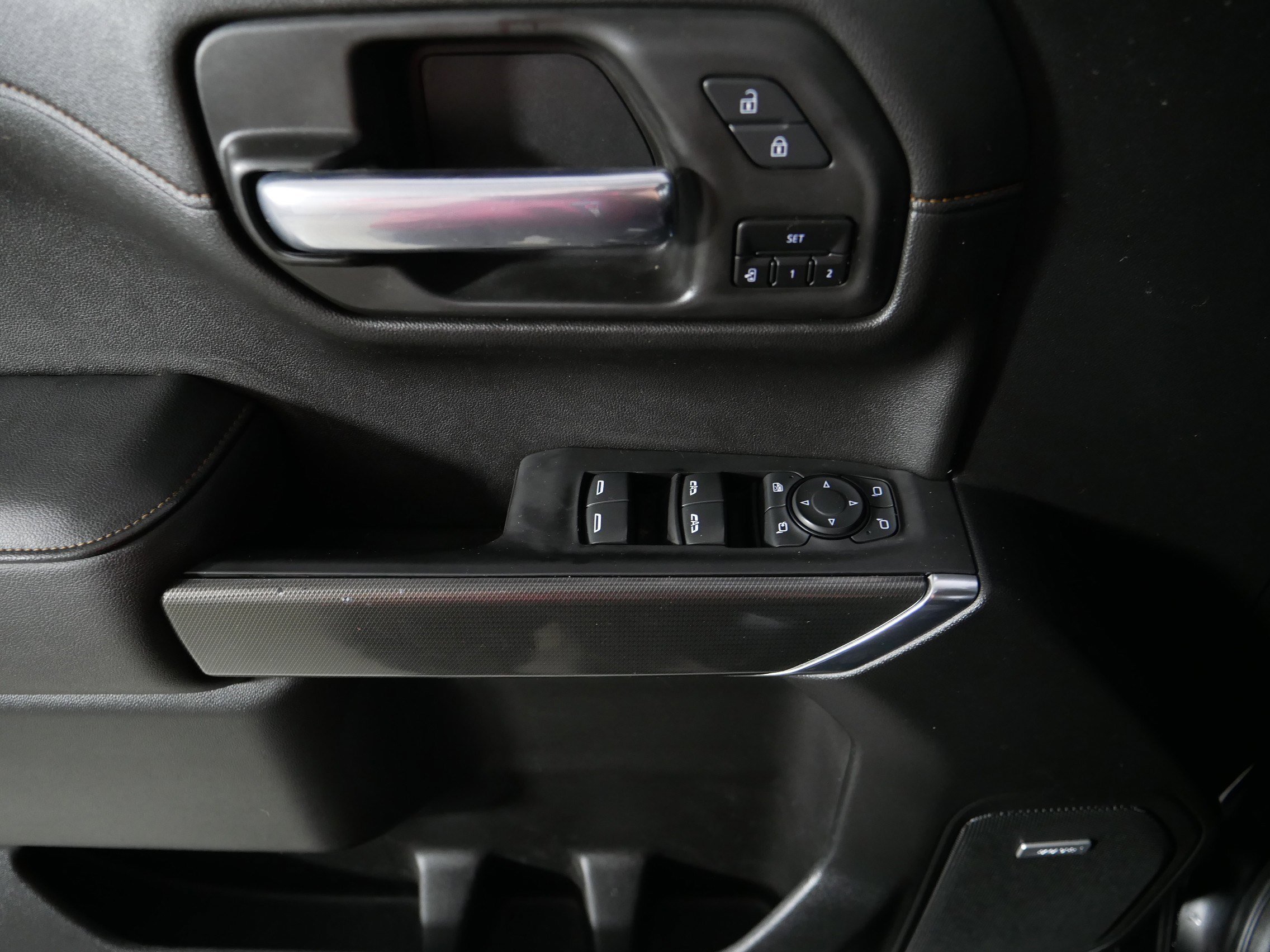 Used 2021 Black GMC AT4 image 19