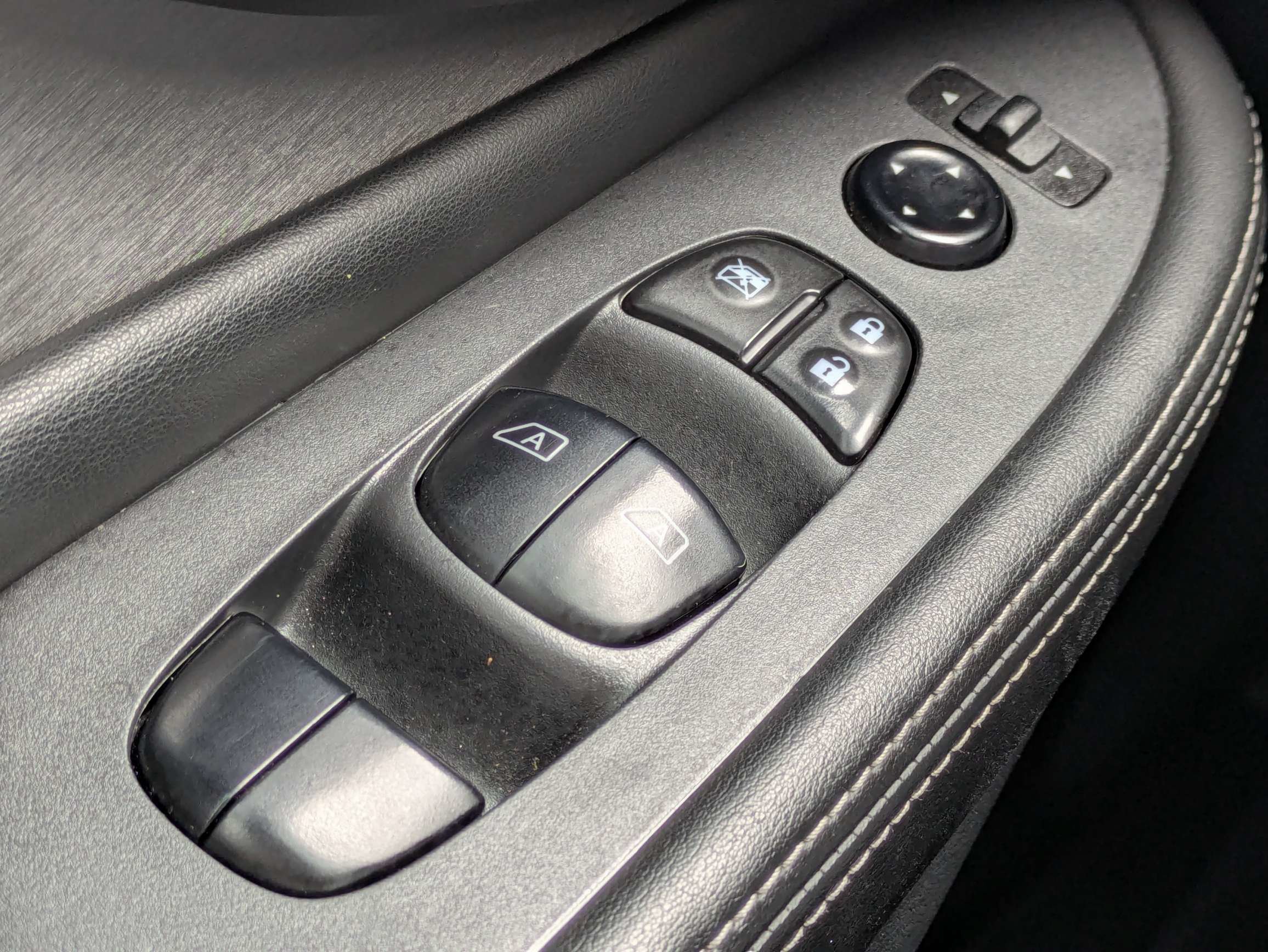 Used 2022 Gun Metallic Nissan S image 26