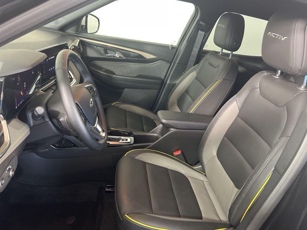 Used 2026 Mosaic Black Metallic Chevrolet ACTIV image 4