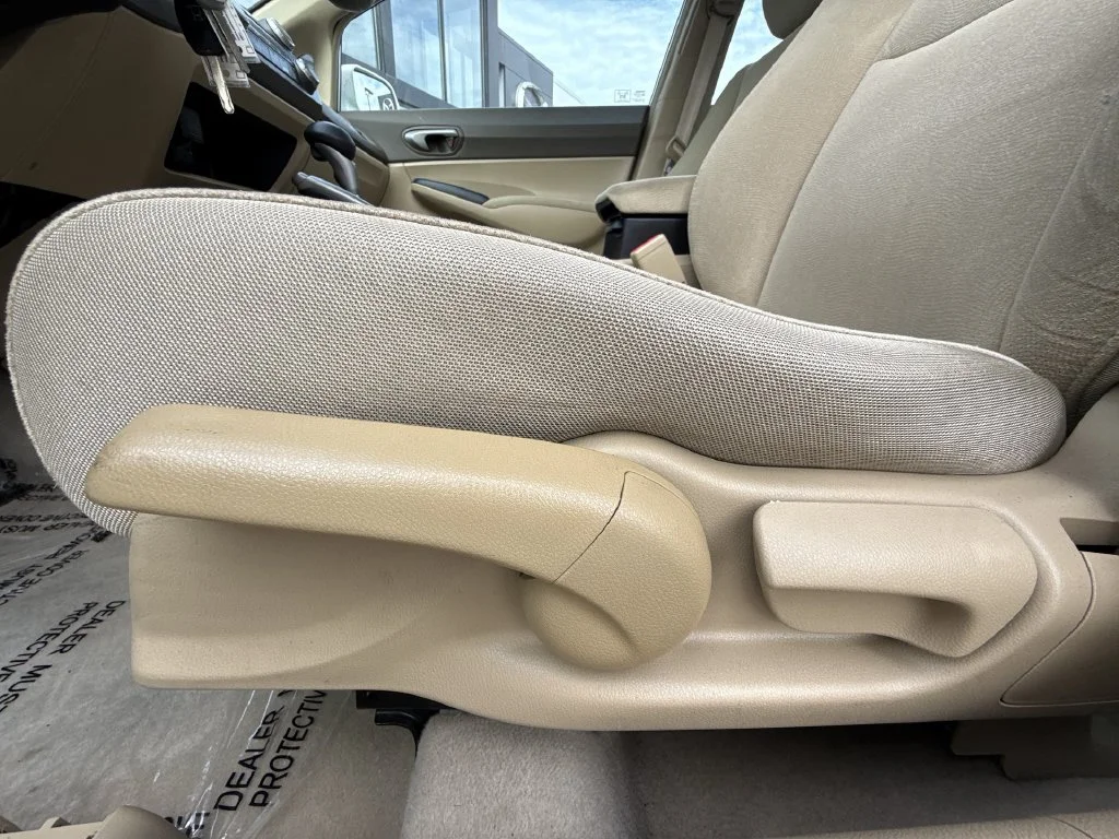 Used 2008 White Honda LX image 12