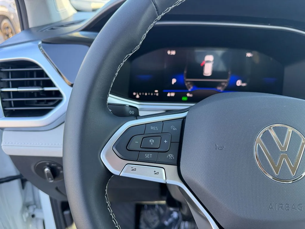 New 2026 Pure White Volkswagen 1.5T SE image 16