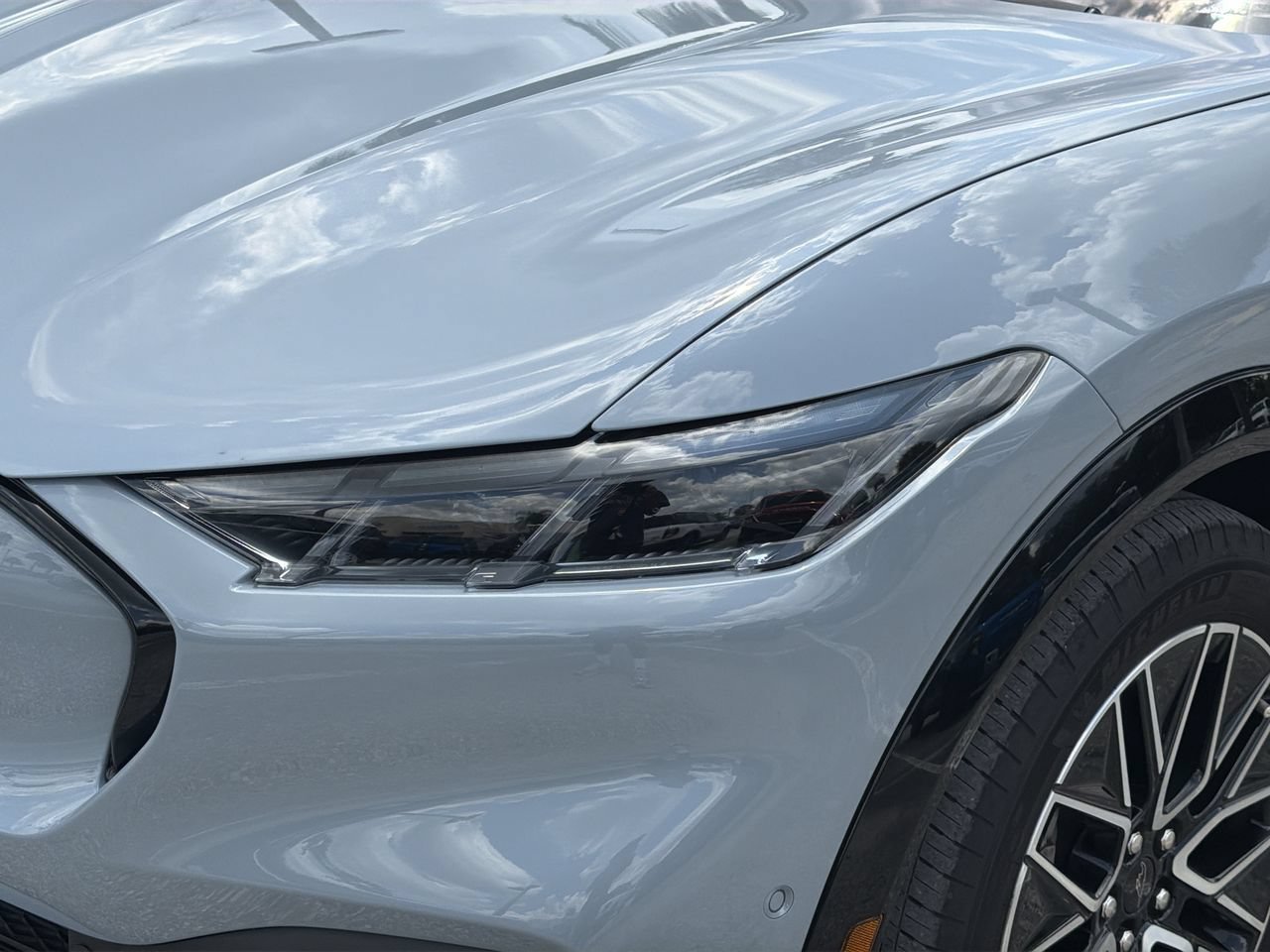Used 2024 Glacier Gray Metallic TriCoat Ford Premium image 6