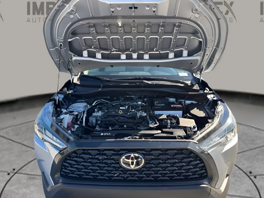Used 2022 Silver Toyota L image 9