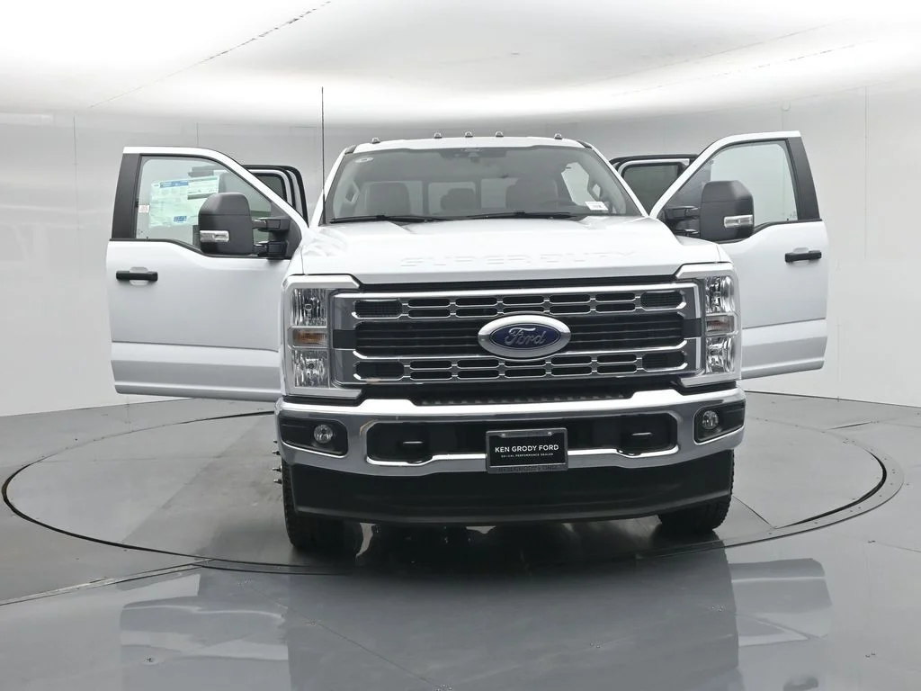 New 2026 Oxford White Ford XL image 27