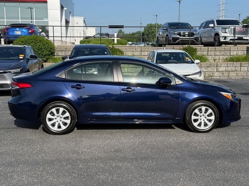 Used 2025 Blueprint Toyota Hybrid LE image 2