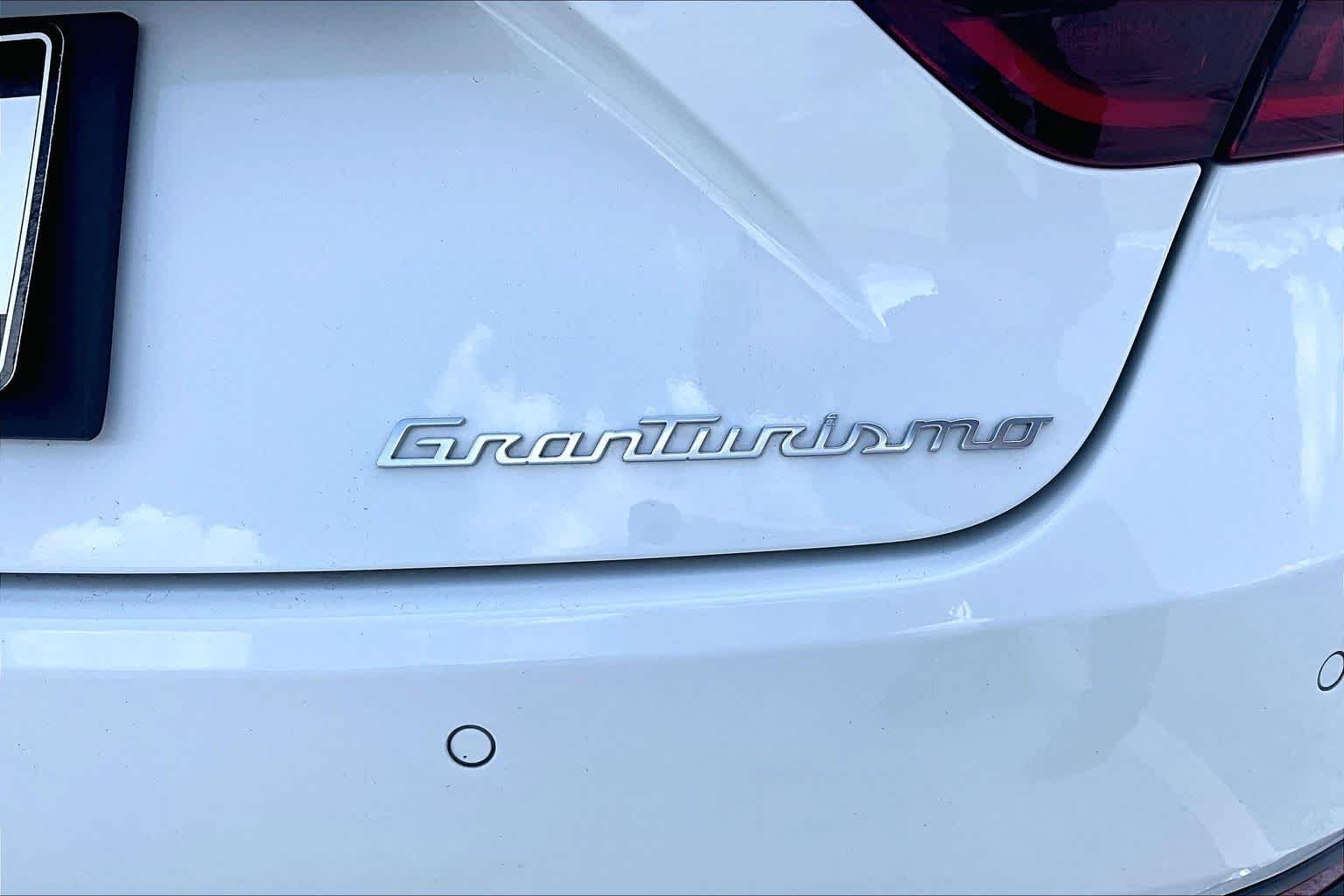 Used 2024 Bianco Solid Maserati Modena image 31