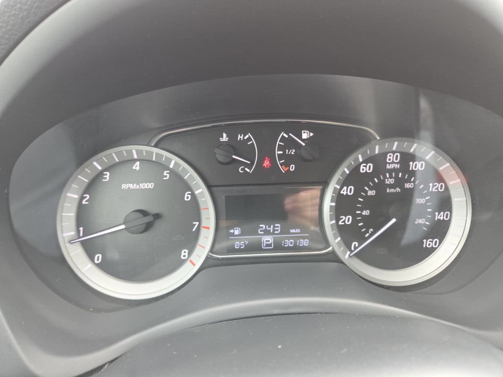 Used 2013 Magnetic Gray Nissan SR image 31