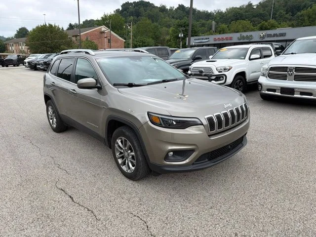 Used 2020 Beige Jeep Latitude Plus image 3