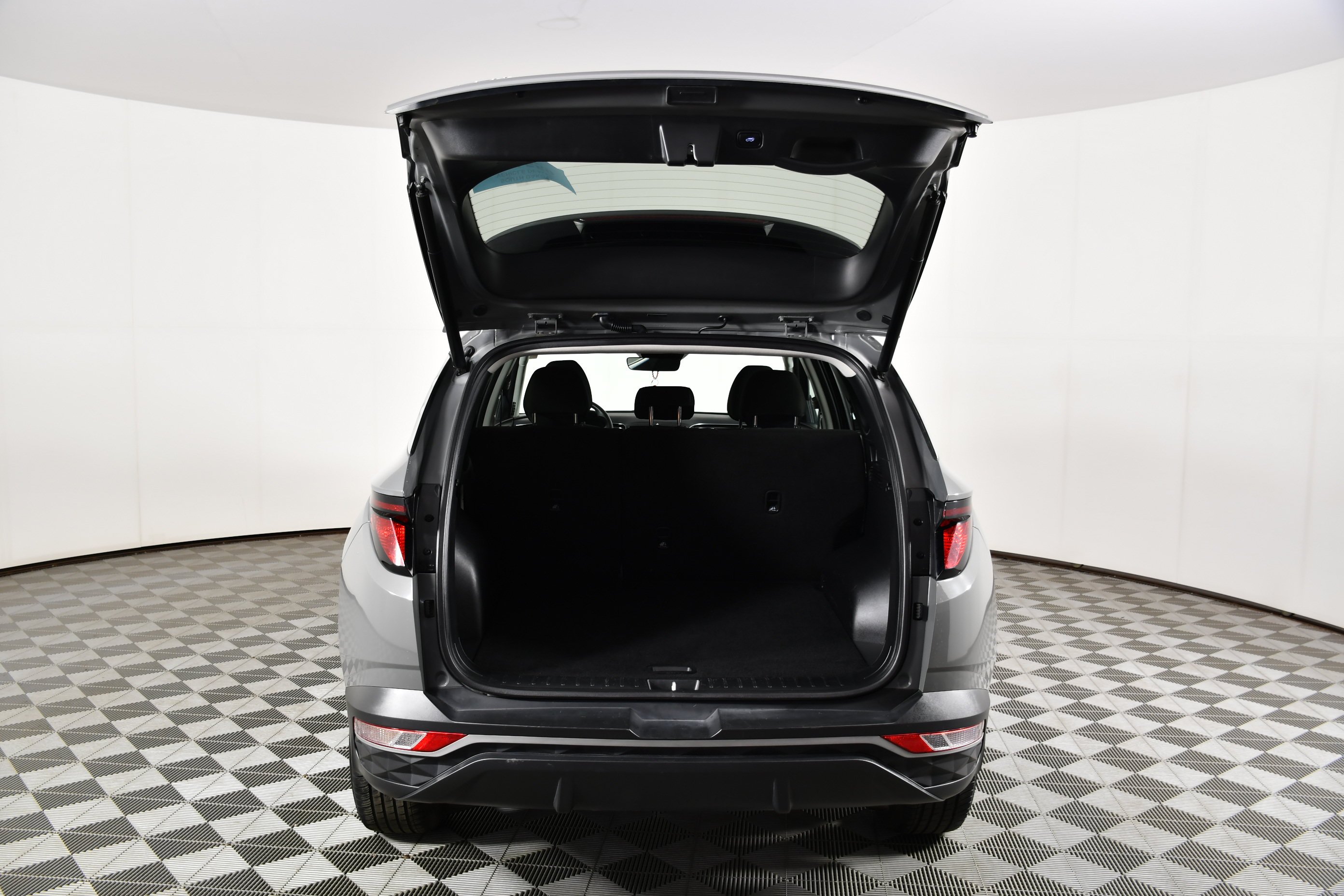 Used 2024 Hampton Gray Hyundai SEL image 37