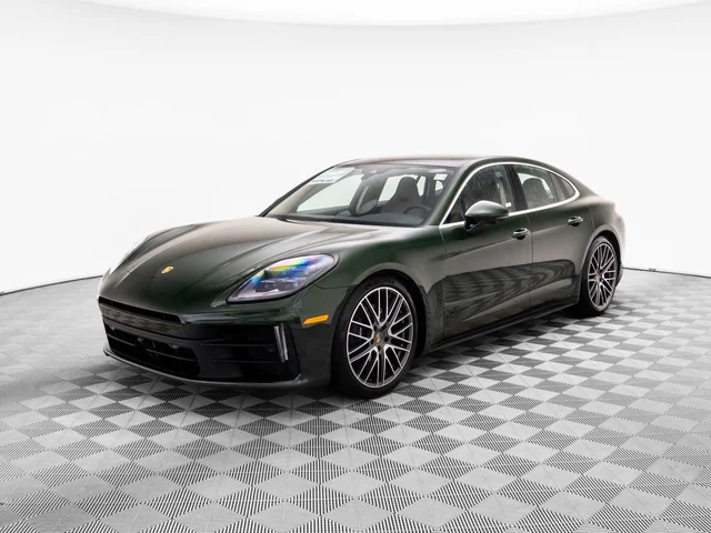 2026 Porsche Panamera 4