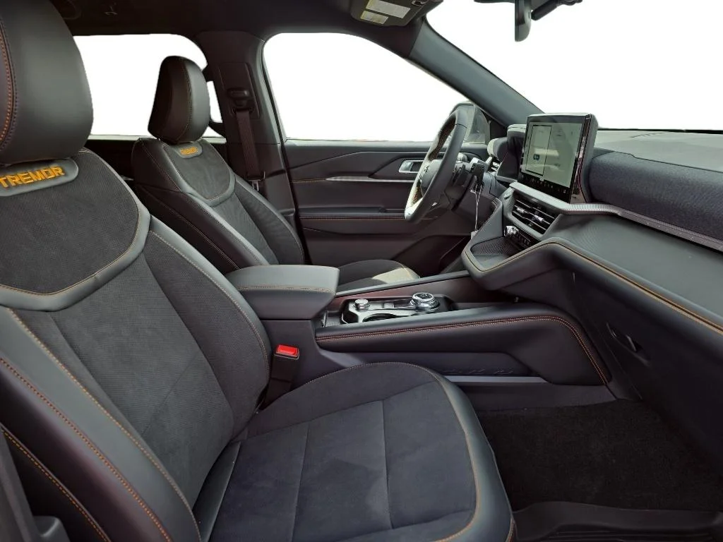 New 2026 Space White Metallic Ford Tremor® image 5