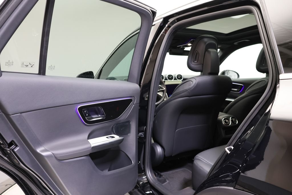Used 2026 Black Mercedes-Benz GLC 300 image 41